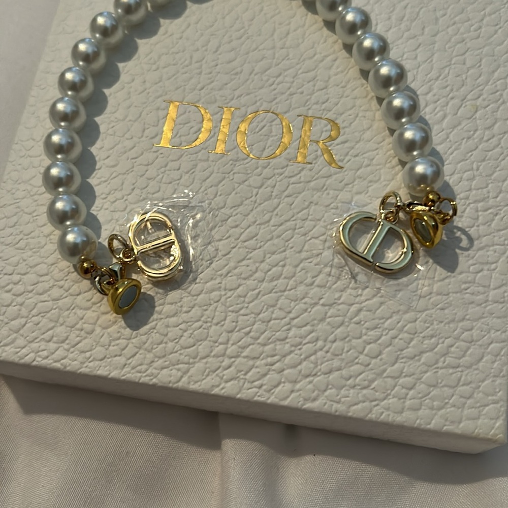 Dior Silver Pearl Bracelet with Gold Accents - Picture 3 of 6